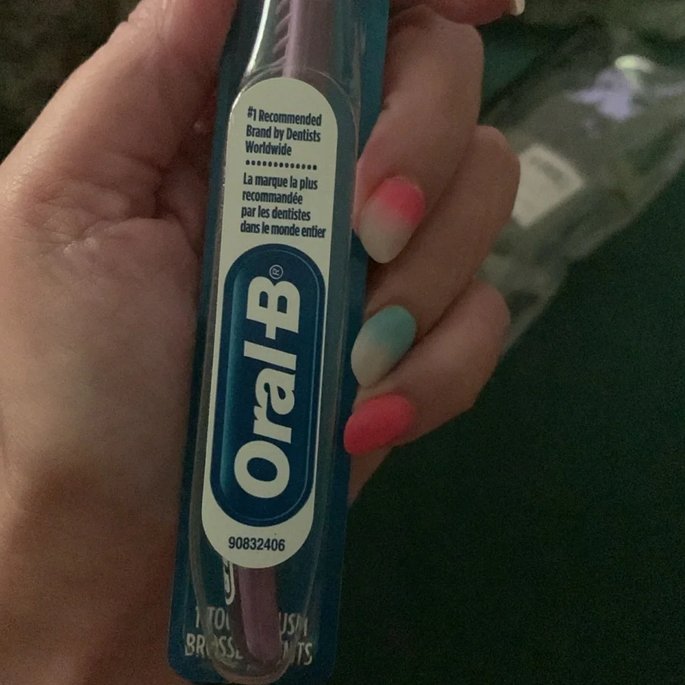 Oral Hygiene Travel Kit with Colgate,Oral-B & glide nwt